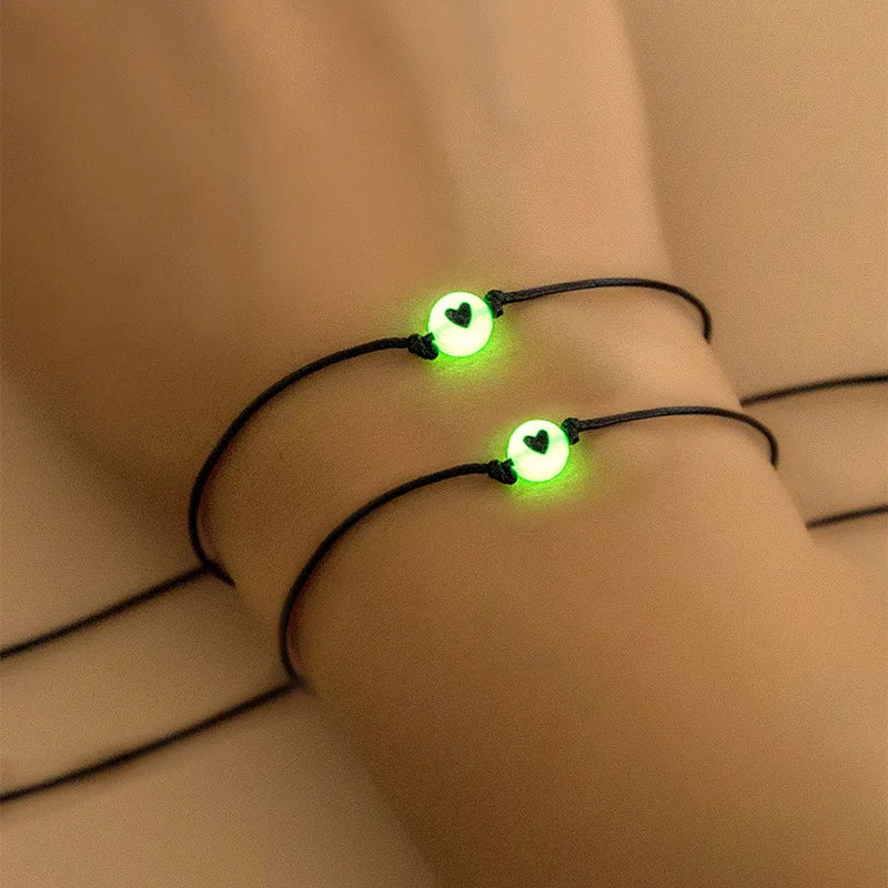 Pulseras de Promesa Luminosas para Parejas - Juego de 2 Unidades con Cuentas de Corazón y Cuerda Ajustable